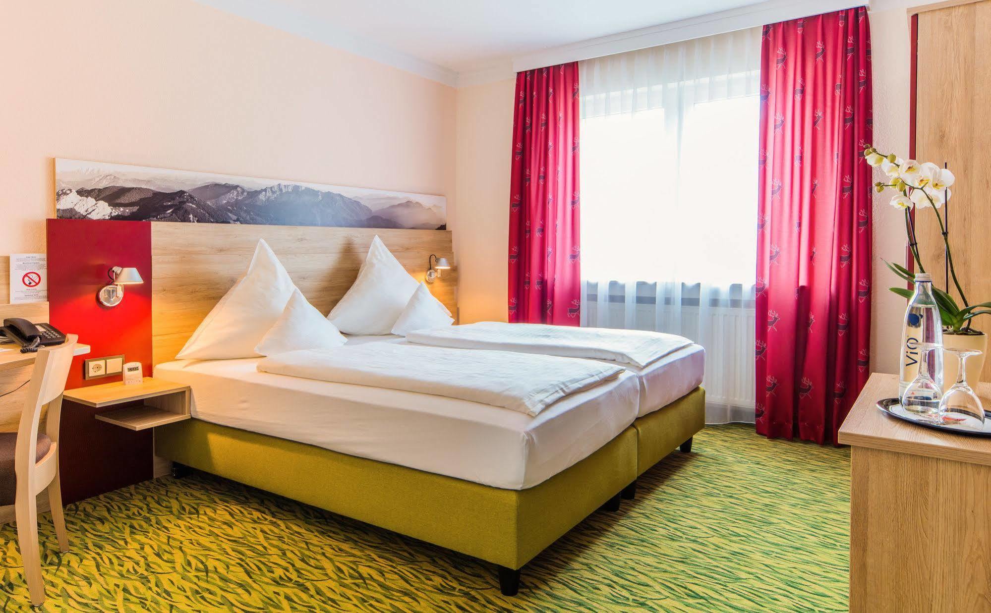 Ambient Am Europakanal Hotel Fürth